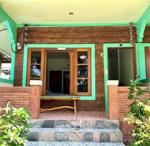 Номер Стандарт Трехместный, P Un House