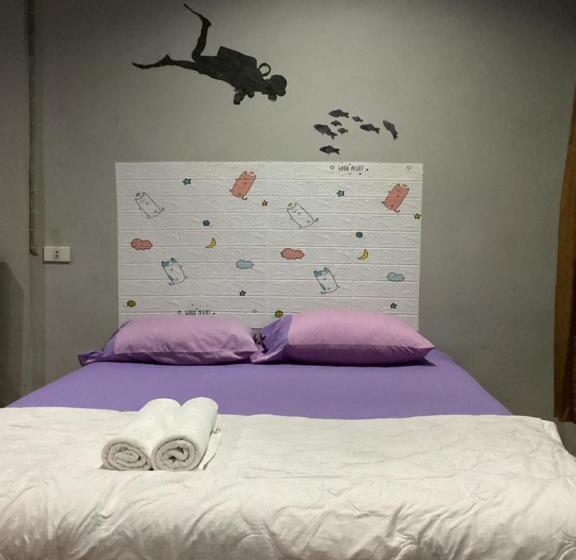 Quarto Triplo Estandar, P Un House