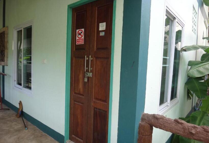 Quarto Estandar, P Un House