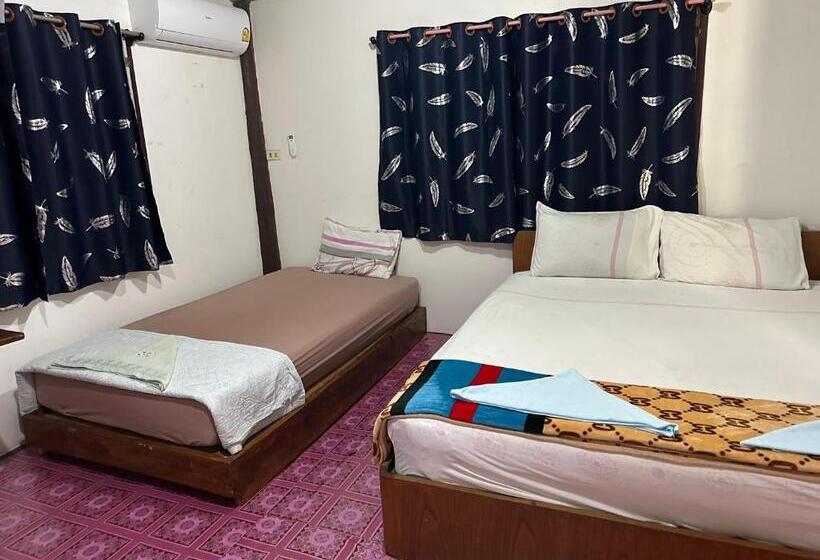 Quarto Quádruplo Estandar, P Un House