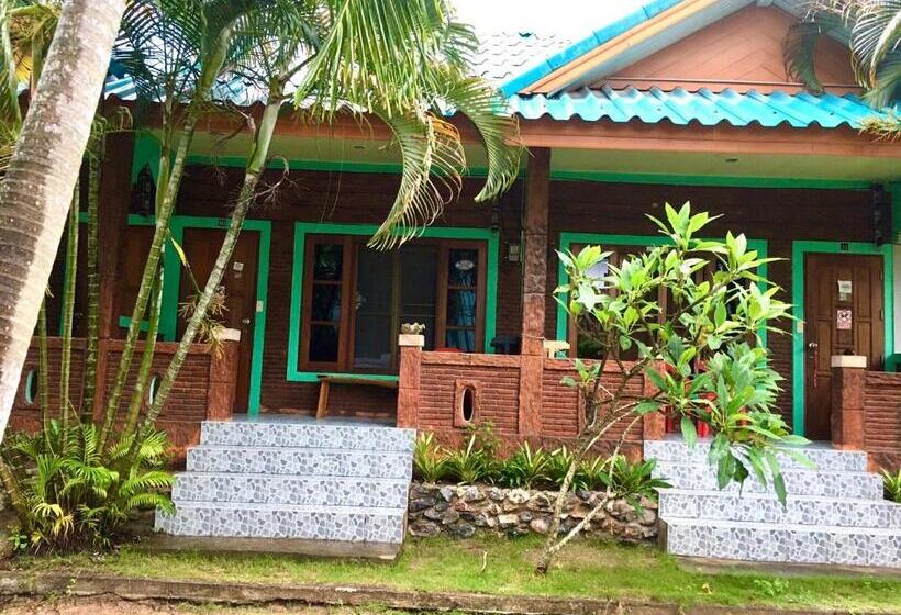 Quarto Estandar, P Un House