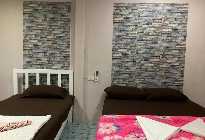 Quarto Estandar, P Un House