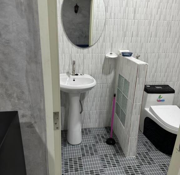 Escritório Estándar, P Un House