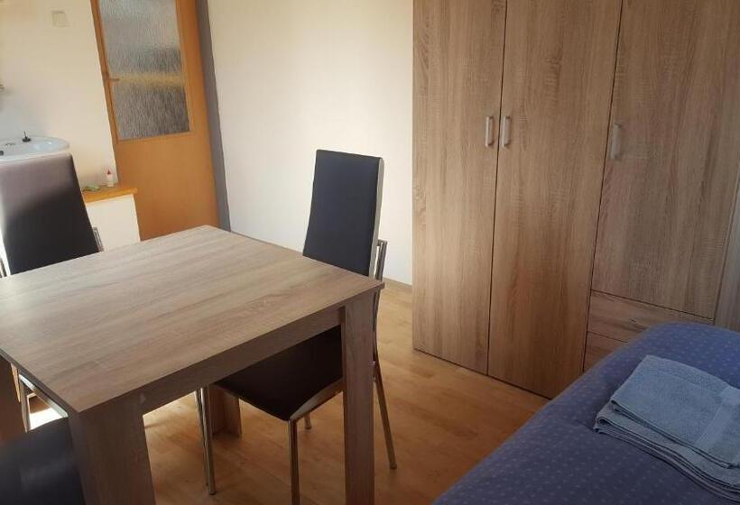 スタンダードトリプルルーム, Ubytovanie Aďka