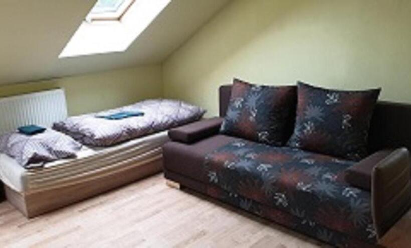 庭の見えるスタンダードトリプルルーム, Ubytovanie Aďka