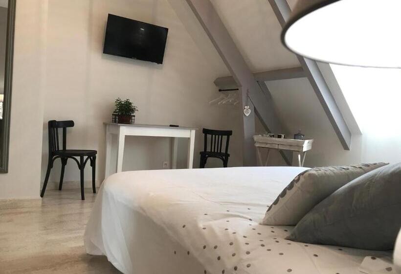 غرفة قياسية, Au Coeur Des Châteaux