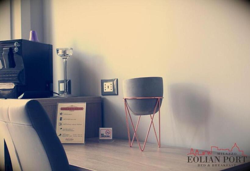 Büyük Çift Kişilik Yataklı Standart Oda, Eolian Port B&b