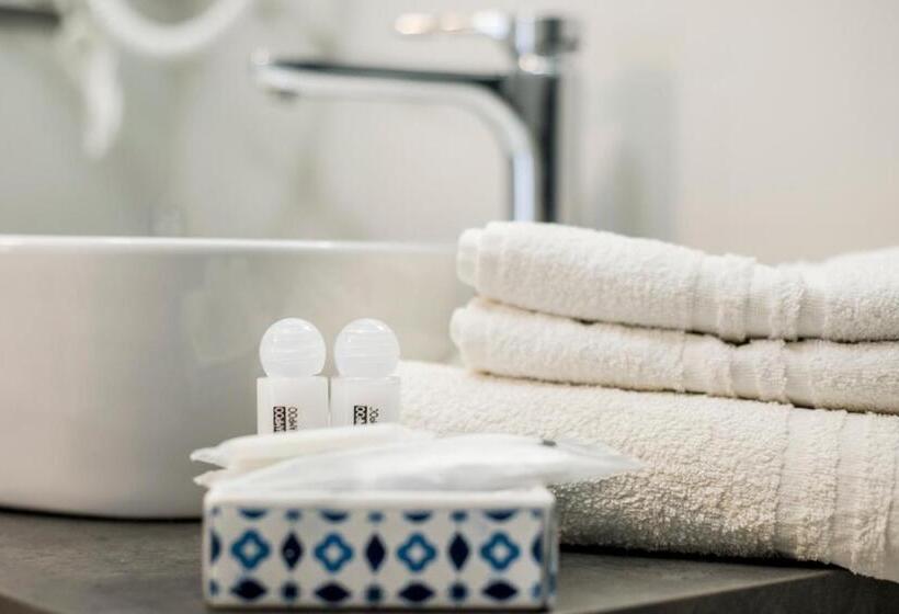 Büyük Çift Kişilik Yataklı Standart Oda, Eolian Port B&b