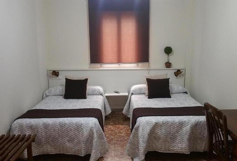 חדר קומפורט לשלושה, H Los Molinos At