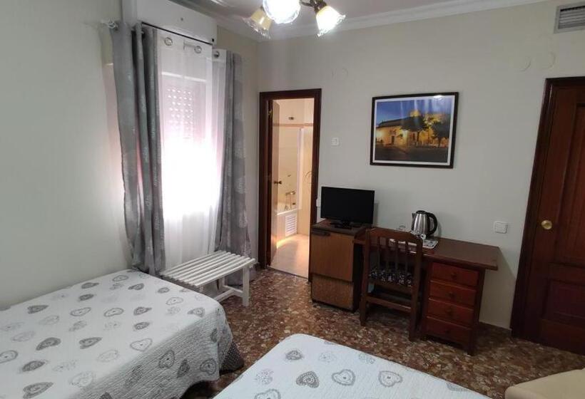 חדר קומפורט לשלושה, H Los Molinos At