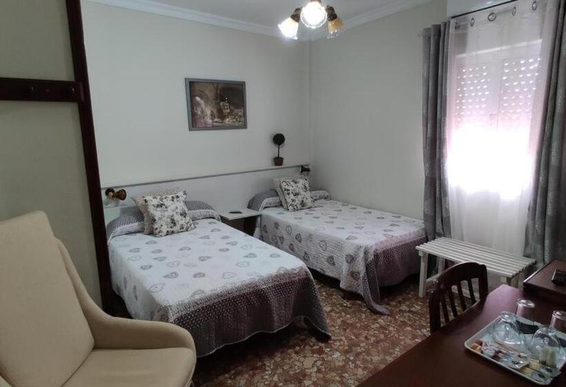 חדר קומפורט לשלושה, H Los Molinos At