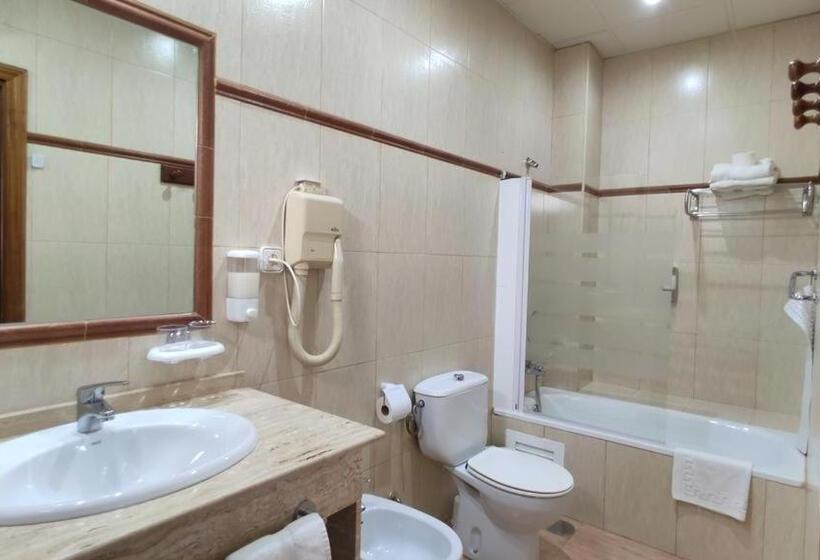 חדר קומפורט לשלושה, H Los Molinos At