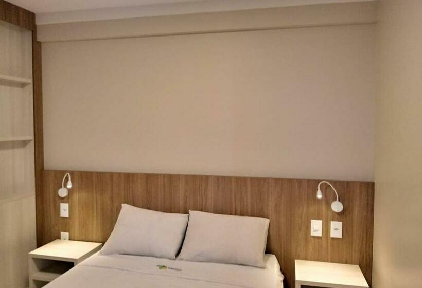 דירת חדר נוף לבריכה, Piazza Diroma Flats Para Temporada