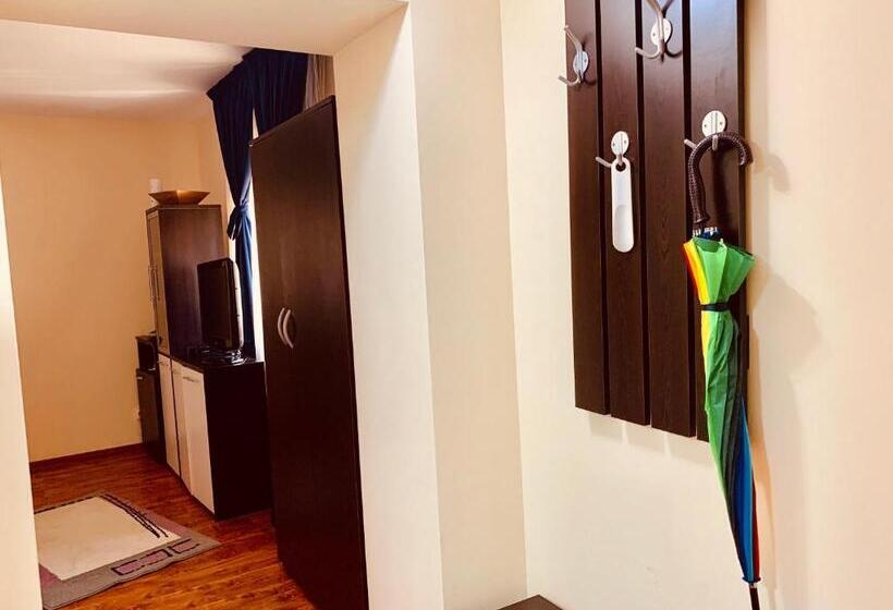 Номер Стандарт, Casa Carter