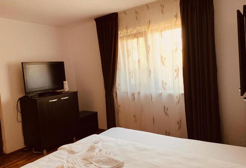 Номер Стандарт, Casa Carter