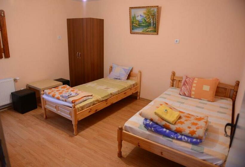 Номер Стандарт, Delieva House