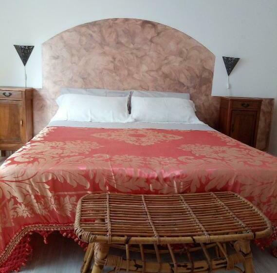 اتاق لوکس, La Villa