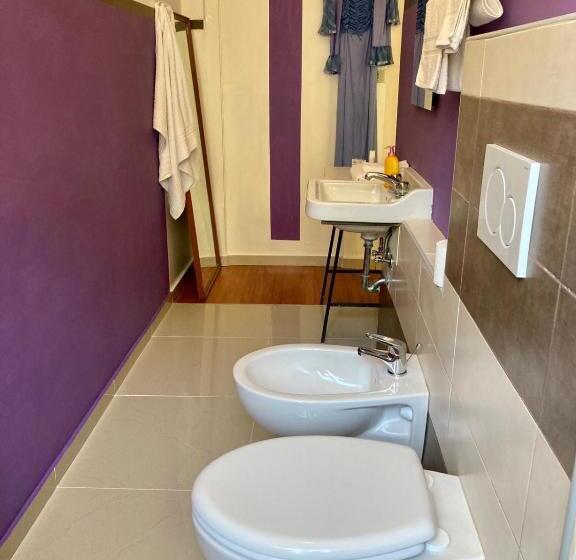 اتاق لوکس, La Villa