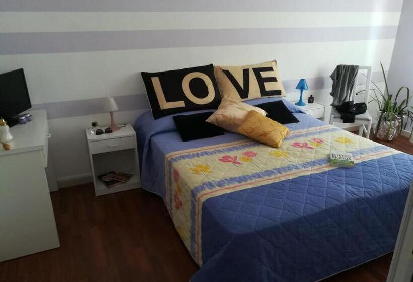 اتاق استاندارد با تخت بزرگ, La Villa