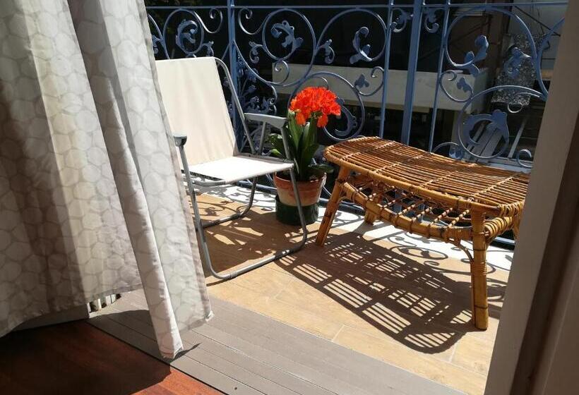 اتاق استاندارد با تخت بزرگ, La Villa