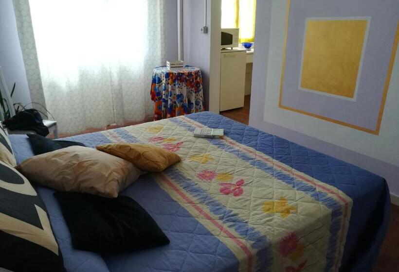 اتاق استاندارد با تخت بزرگ, La Villa