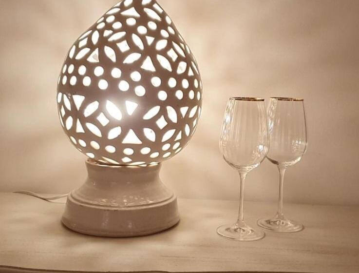 اتاق خانوادگی, Lamanna Summer House