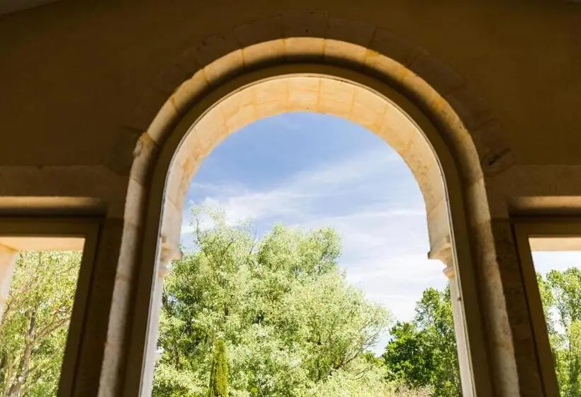 スイート, Le Domaine Des Oréades