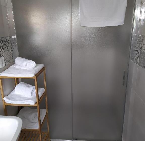 スタンダード4人部屋, Penzion A Restaurace U Kalendů