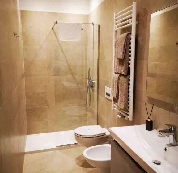 استودیوی لوکس, River Inn Arco