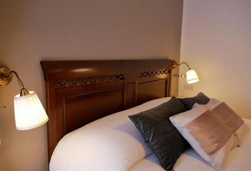 اتاق استاندارد با چشم‌انداز باغ, Villa Borghese B&b