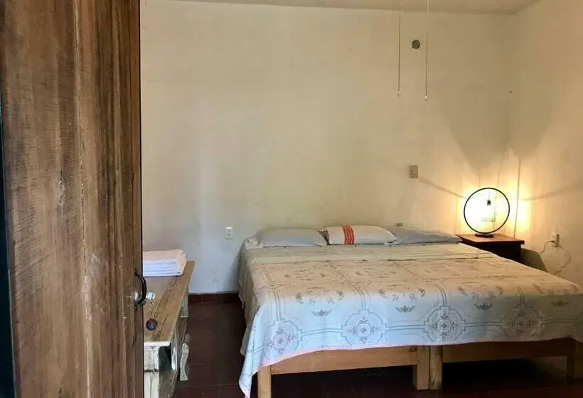 اتاق استاندارد با تخت بزرگ, Posada Teopanco