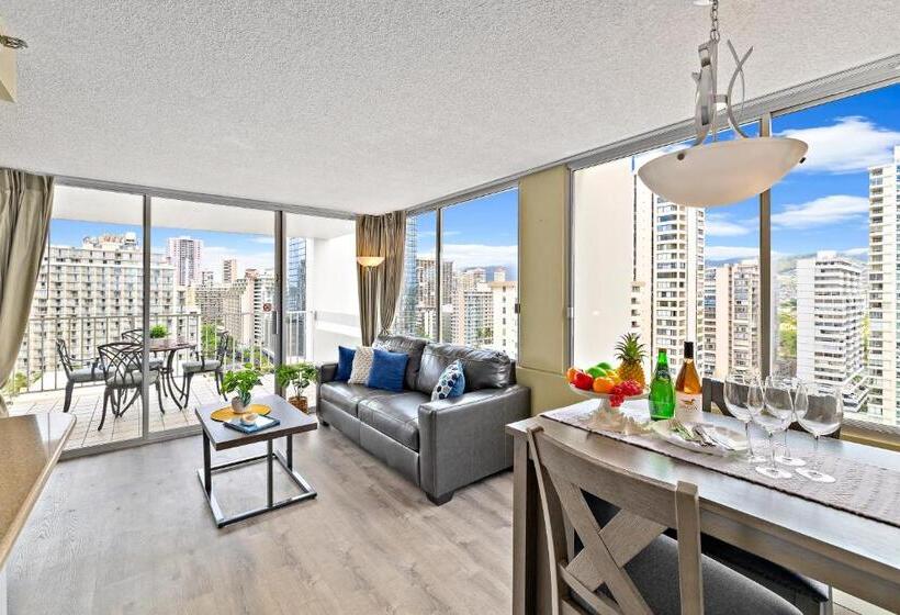 آپارتمان 1 خوابه با چشم‌انداز دریا, Pacific Monarch   1 Br   Ocean And City Views!