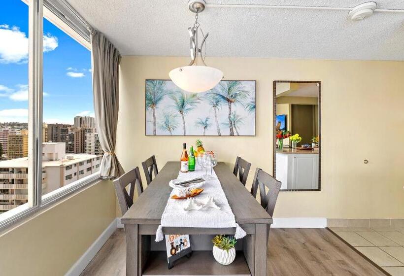 آپارتمان 1 خوابه با چشم‌انداز دریا, Pacific Monarch   1 Br   Ocean And City Views!