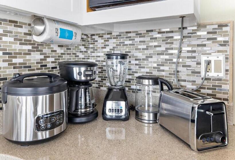 شقة غرفة واحدة مطلة على البحر, Pacific Monarch   1 Br   Ocean And City Views!