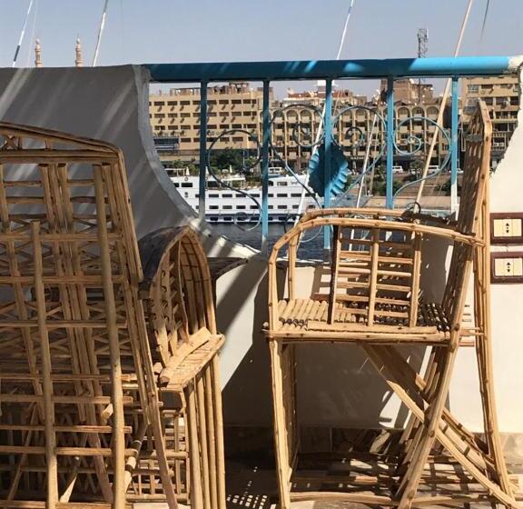 اتاق استاندارد سه نفره, Nubian Paradise