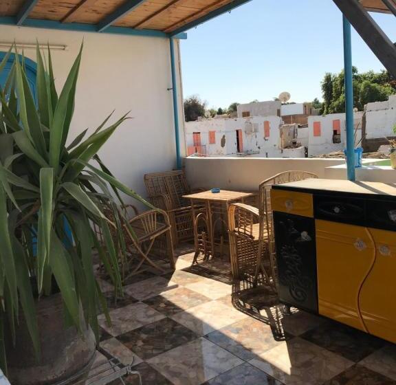 اتاق استاندارد سه نفره, Nubian Paradise