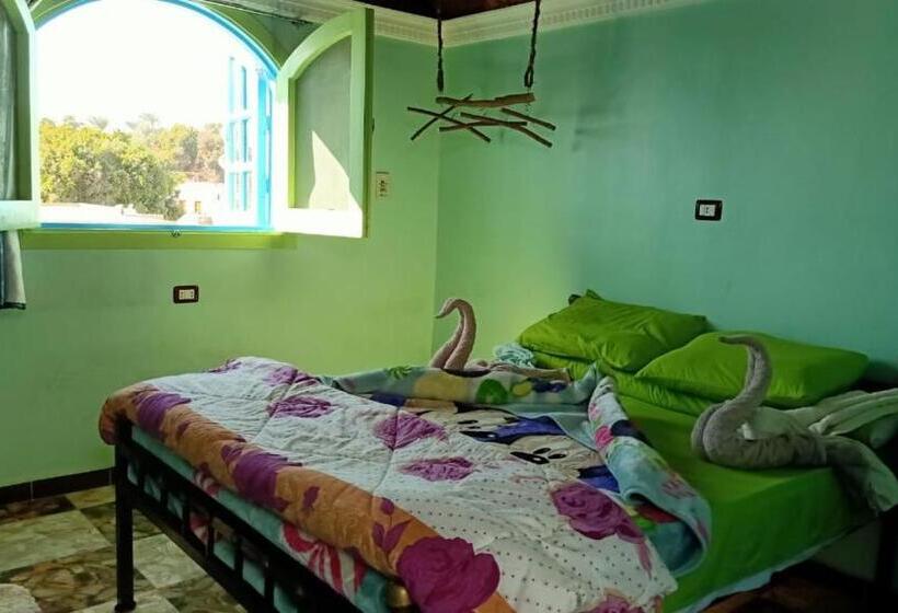 اتاق استاندارد سه نفره, Nubian Paradise