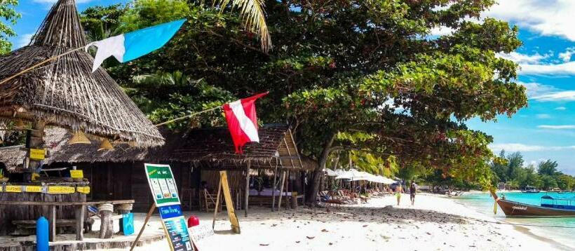 غرفة عائلية مطلّة علي البحر, Forra Pattaya Beach Front Bungalow