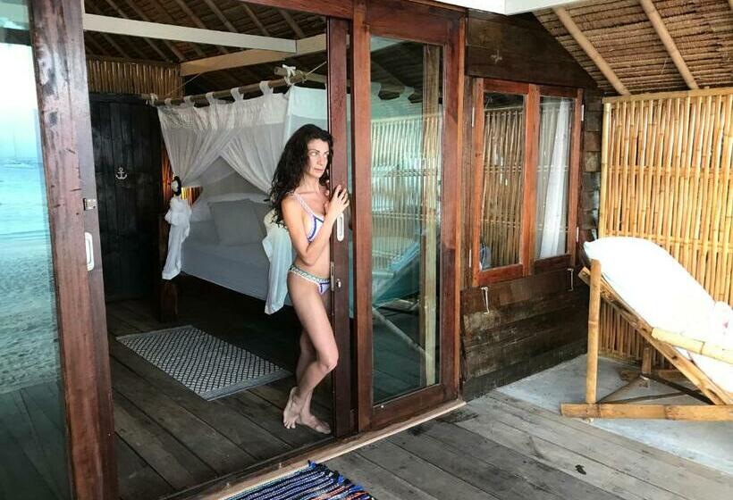 غرفة عائلية مطلّة علي البحر, Forra Pattaya Beach Front Bungalow