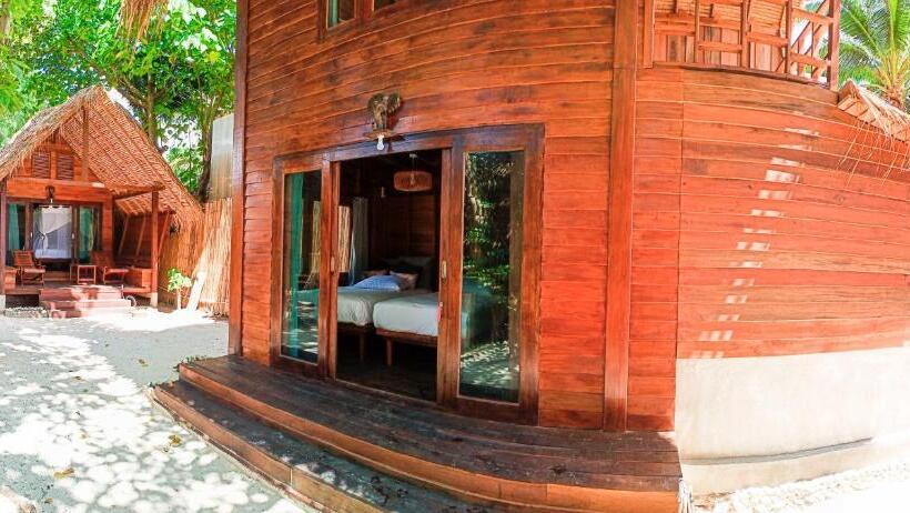 غرفة عائلية مطلّة علي البحر, Forra Pattaya Beach Front Bungalow