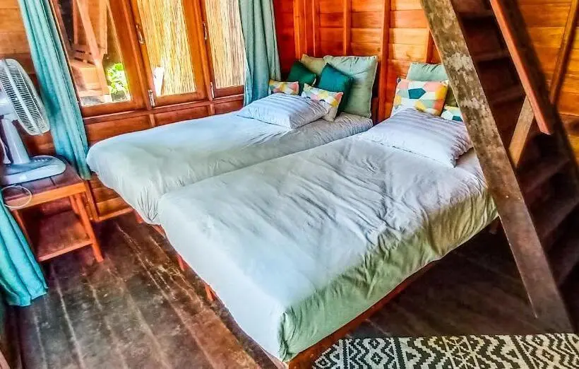 اتاق خانوادگی با چشم‌انداز دریا, Forra Pattaya Beach Front Bungalow
