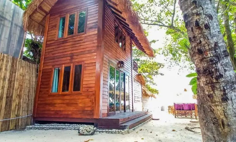 اتاق خانوادگی با چشم‌انداز دریا, Forra Pattaya Beach Front Bungalow
