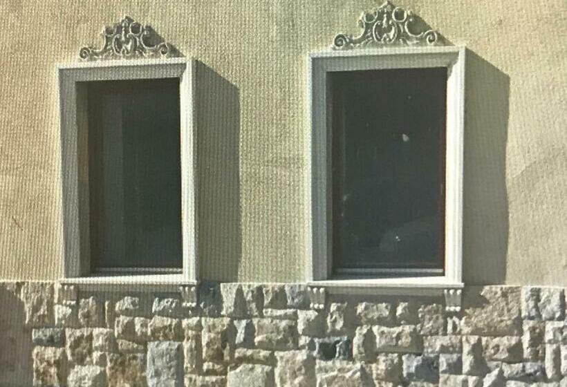 غرفة كومفورت ثلاثية, Casa Ryana