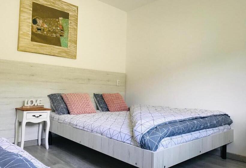 غرفة كومفورت ثلاثية, Casa Ryana