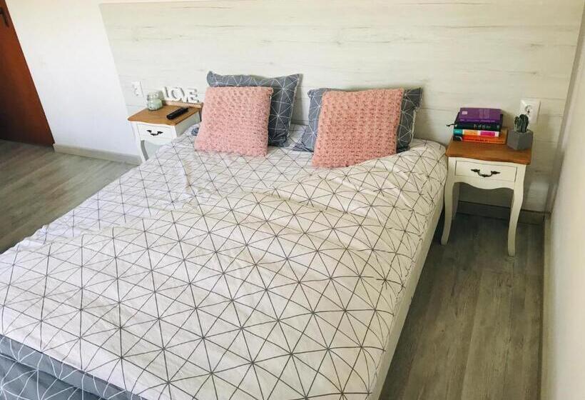 غرفة كومفورت ثلاثية, Casa Ryana