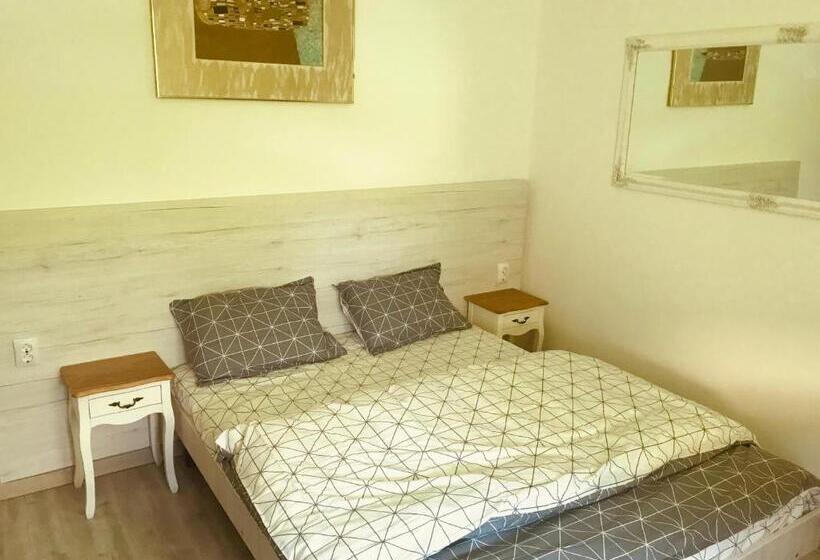 غرفة كومفورت ثلاثية, Casa Ryana