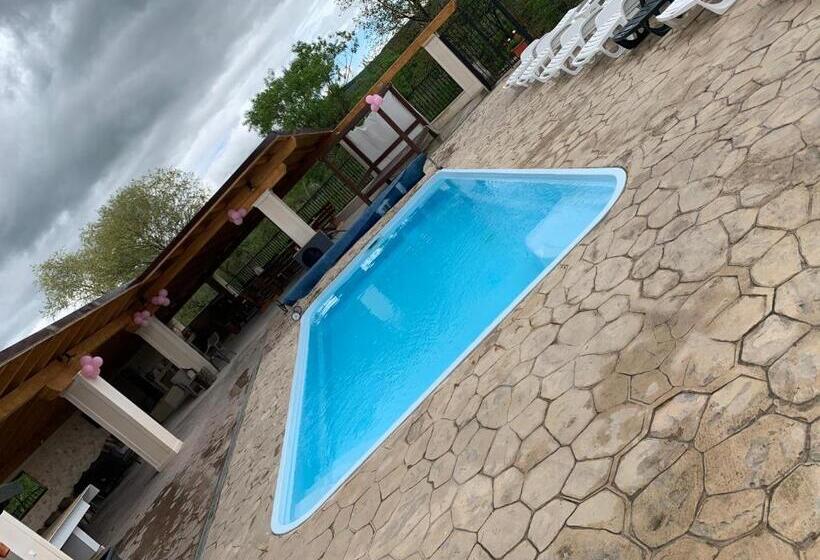 غرفة قياسية رباعية, Casa Ryana