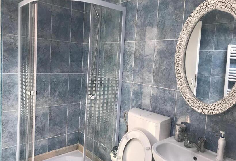 غرفة قياسية رباعية, Casa Ryana