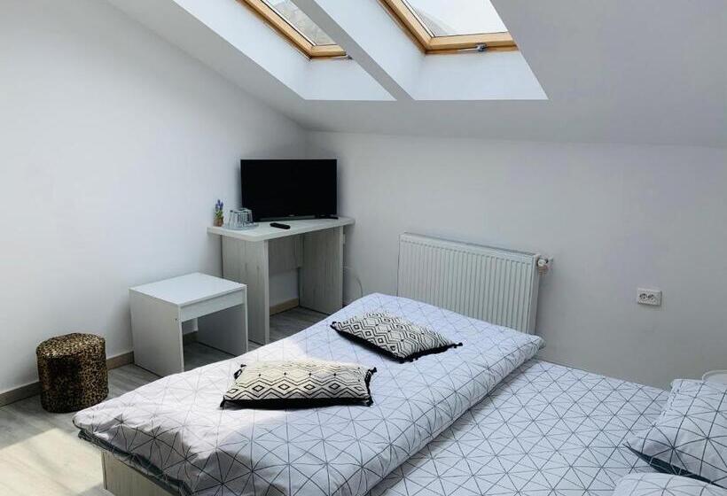 غرفة قياسية رباعية, Casa Ryana