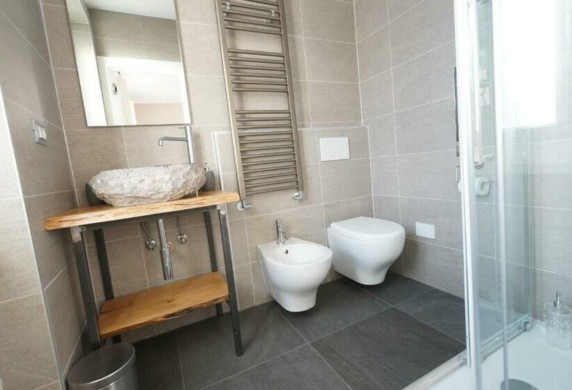 اتاق لوکس, Garibaldino Rooms